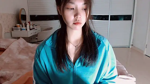 Snapshot of -Lucky_Girl chatting on May 20, 2026, 1:06 pm -Lucky Girl online show from May 20, 2026, 1:06 pm