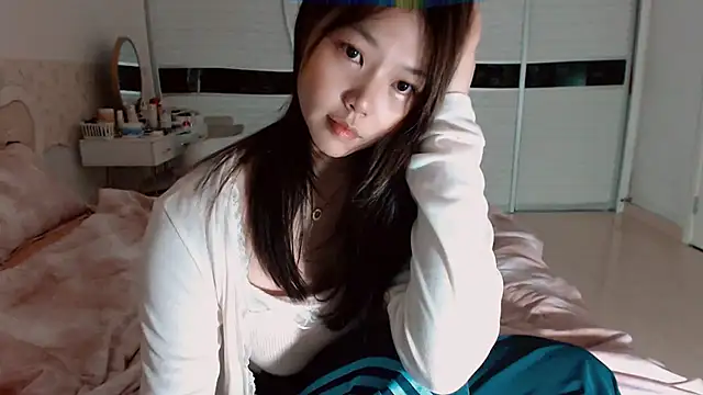 Snapshot of -Lucky_Girl chatting on May 21, 2026, 1:51 pm -Lucky Girl online show from May 21, 2026, 1:51 pm