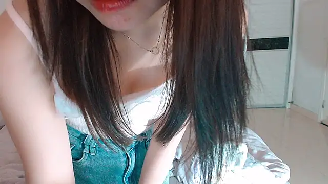 Snapshot of -Lucky_Girl chatting on June 3, 2026, 2:25 am -Lucky Girl online show from June 3, 2026, 2:25 am