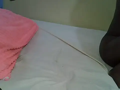 Snapshot of sweet_veee chatting on July 20, 2026, 1:46 pm sweet veee online show from July 20, 2026, 1:46 pm
