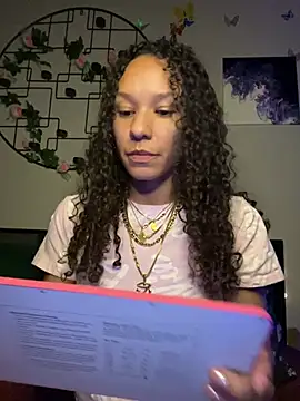Snapshot of _Neeka_ chatting on June 21, 2026, 3:31 am Neeka online show from June 21, 2026, 3:31 am