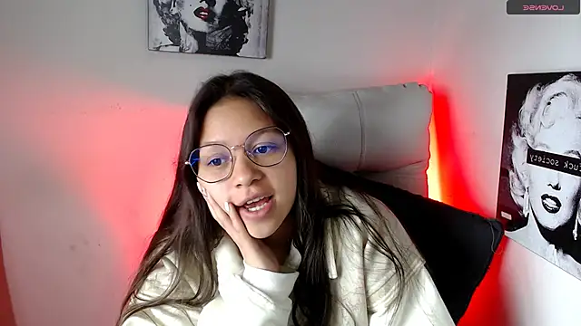 SamanthaRoldaan online show from March 6, 2025, 3:45 pm