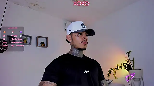 Snapshot of JordanSmiith_ chatting on February 12, 2025, 8:07 pm JordanSmiith online show from February 12, 2025, 8:07 pm