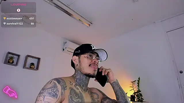 Snapshot of JordanSmiith_ chatting on February 20, 2025, 11:54 pm JordanSmiith online show from February 20, 2025, 11:54 pm