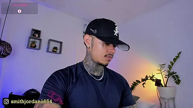 Snapshot of JordanSmiith_ chatting on March 7, 2025, 8:44 pm JordanSmiith online show from March 7, 2025, 8:44 pm