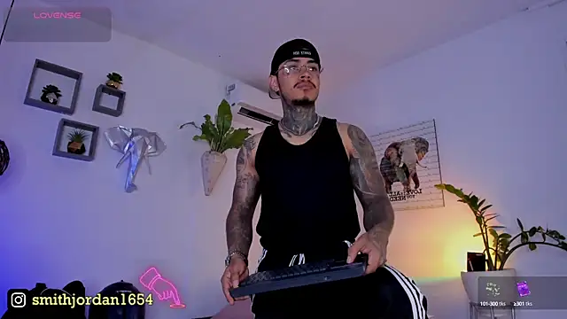 Snapshot of JordanSmiith_ chatting on March 21, 2025, 9:12 pm JordanSmiith online show from March 21, 2025, 9:12 pm