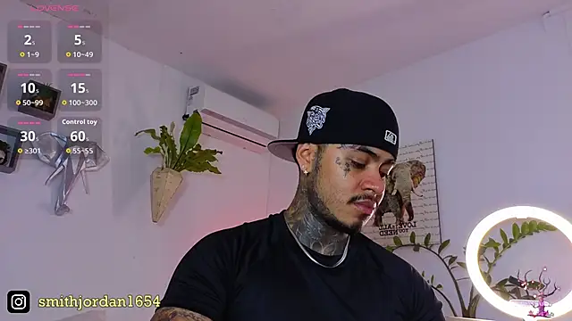 Snapshot of JordanSmiith_ chatting on October 6, 2025, 8:39 pm JordanSmiith online show from October 6, 2025, 8:39 pm