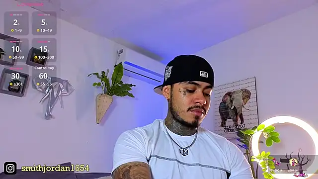 Snapshot of JordanSmiith_ chatting on October 11, 2025, 8:40 pm JordanSmiith online show from October 11, 2025, 8:40 pm