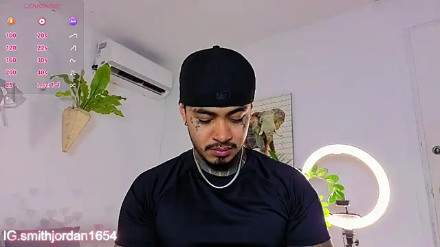 Snapshot of JordanSmiith_ chatting on November 21, 2025, 8:40 pm JordanSmiith online show from November 21, 2025, 8:40 pm