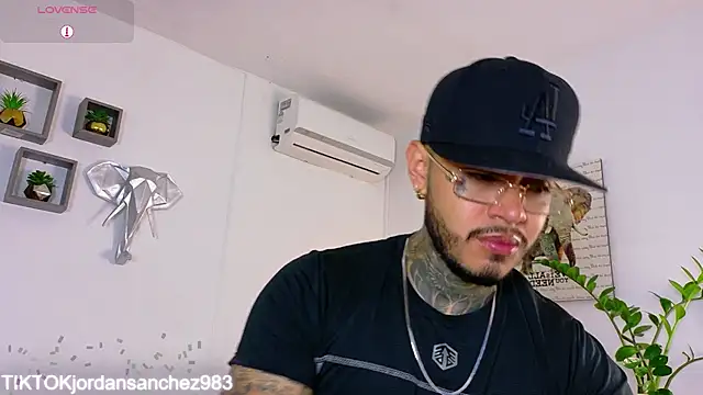 JordanSmiith  online show from February 10, 2026, 8:02 pm