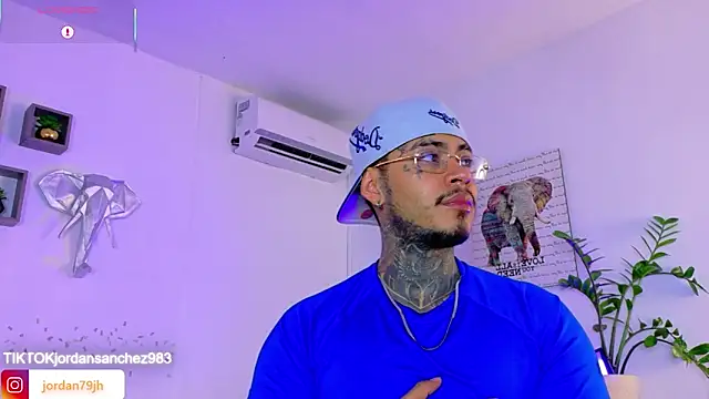 JordanSmiith  online show from April 22, 2026, 8:54 pm