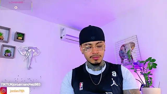 JordanSmiith  online show from April 30, 2026, 8:57 pm