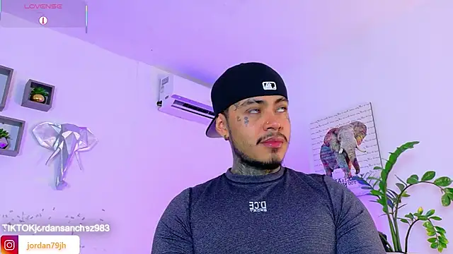 Snapshot of JordanSmiith_ chatting on May 9, 2026, 8:47 pm JordanSmiith online show from May 9, 2026, 8:47 pm