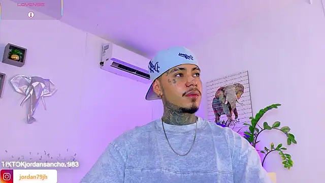 Snapshot of JordanSmiith_ chatting on May 15, 2026, 9:00 pm JordanSmiith online show from May 15, 2026, 9:00 pm