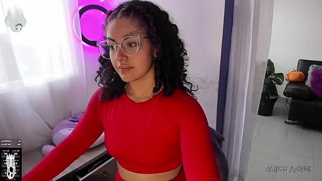 witchviolet online show from February 3, 2025, 10:32 pm