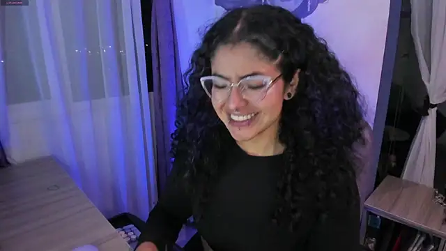 witchviolet online show from December 3, 2025, 12:18 am