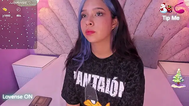 chloe watson  online show from December 26, 2024, 8:11 pm