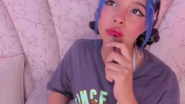 chloe watson  online show from January 30, 2025, 10:30 pm