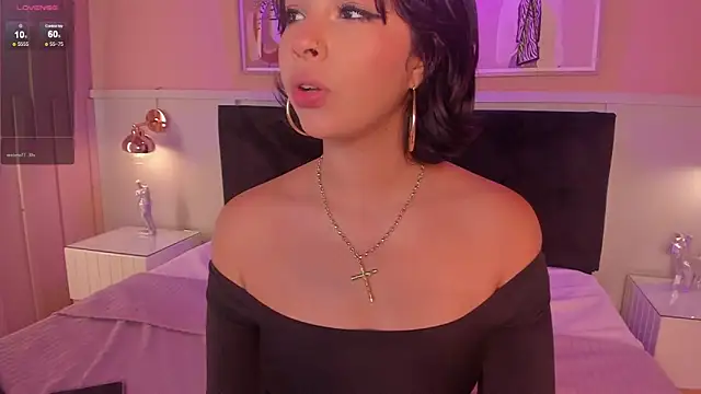 chloe watson  online show from May 6, 2026, 8:25 pm