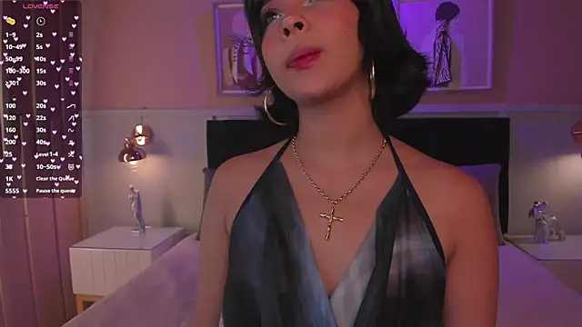 chloe watson  online show from May 23, 2026, 8:24 pm