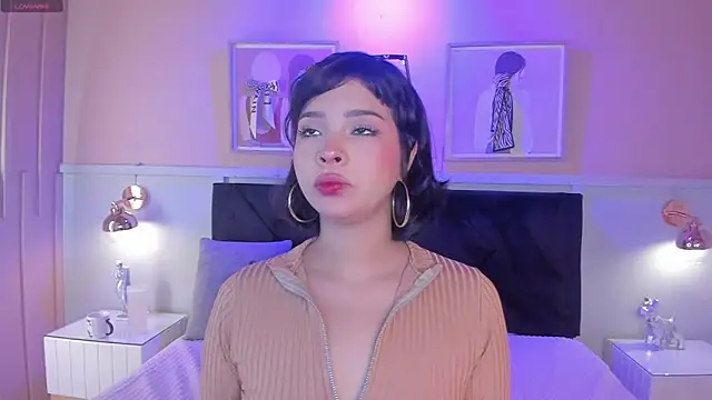 chloe watson  online show from June 9, 2026, 5:13 pm