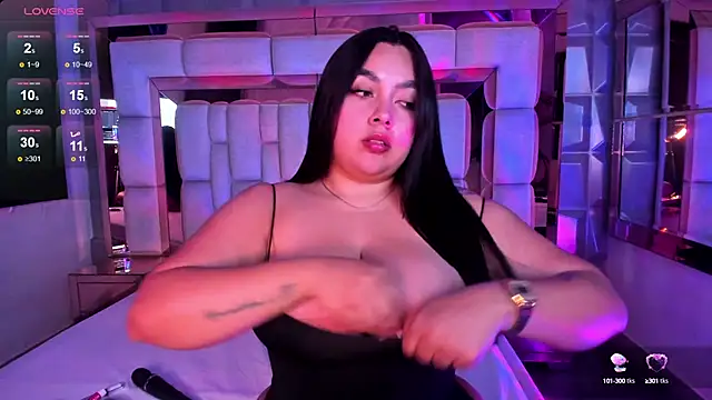 Snapshot of samantasm chatting on March 4, 2025, 2:17 am samantasm online show from March 4, 2025, 2:17 am