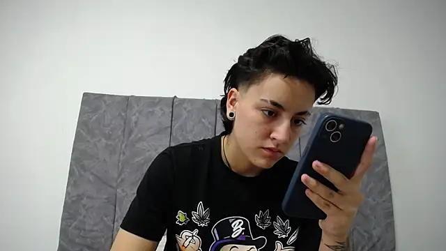 linda 33 online show from January 11, 2026, 5:51 pm