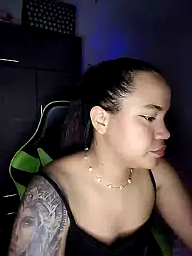 Snapshot of leila_22 chatting on February 2, 2025, 7:25 pm leila 22 online show from February 2, 2025, 7:25 pm