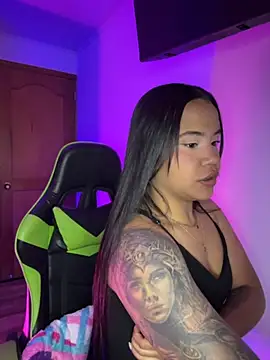 Snapshot of leila_22 chatting on September 27, 2025, 7:57 am leila 22 online show from September 27, 2025, 7:57 am