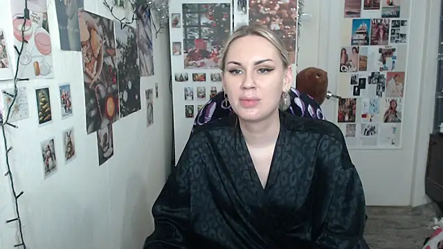 Snapshot of CapriScorpion chatting on December 23, 2024, 12:41 pm CapriScorpion online show from December 23, 2024, 12:41 pm