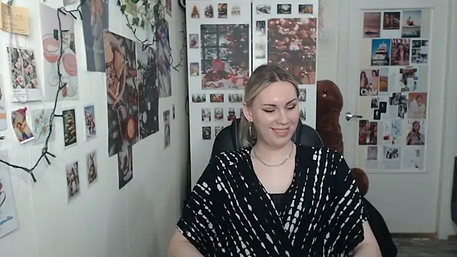 Snapshot of CapriScorpion chatting on January 16, 2025, 2:51 pm CapriScorpion online show from January 16, 2025, 2:51 pm