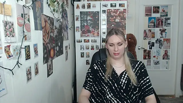 Snapshot of CapriScorpion chatting on January 17, 2025, 1:56 pm CapriScorpion online show from January 17, 2025, 1:56 pm