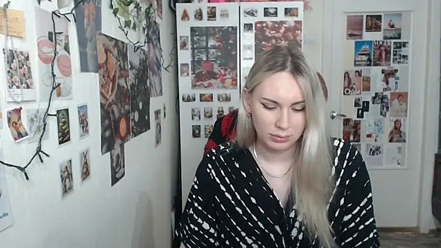 Snapshot of CapriScorpion chatting on January 19, 2025, 2:49 pm CapriScorpion online show from January 19, 2025, 2:49 pm