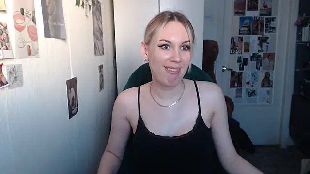 Snapshot of CapriScorpion chatting on February 7, 2025, 1:43 pm CapriScorpion online show from February 7, 2025, 1:43 pm