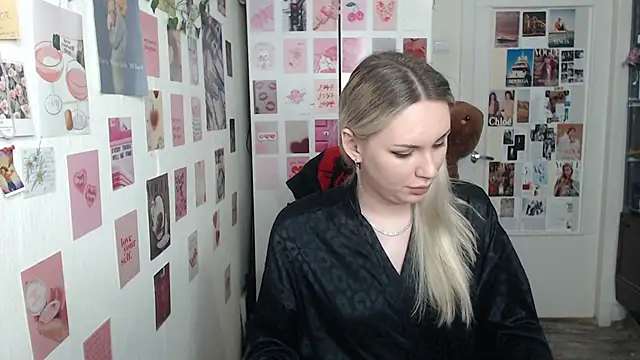 Snapshot of CapriScorpion chatting on February 16, 2025, 1:05 pm CapriScorpion online show from February 16, 2025, 1:05 pm