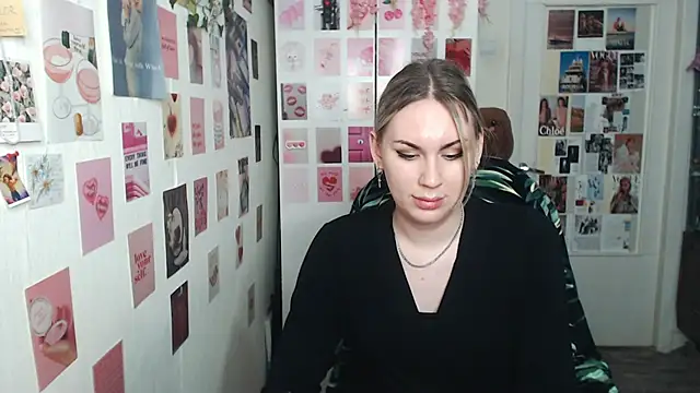 Snapshot of CapriScorpion chatting on March 12, 2025, 4:35 pm CapriScorpion online show from March 12, 2025, 4:35 pm