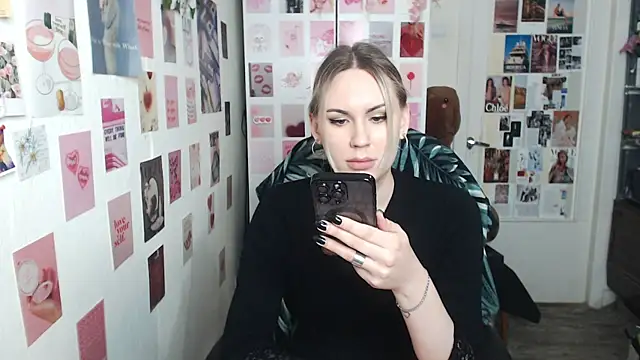 Snapshot of CapriScorpion chatting on March 14, 2025, 1:13 pm CapriScorpion online show from March 14, 2025, 1:13 pm