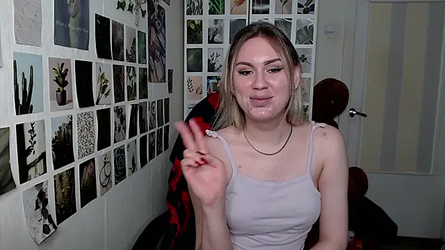 Snapshot of CapriScorpion chatting on September 12, 2025, 1:00 pm CapriScorpion online show from September 12, 2025, 1:00 pm