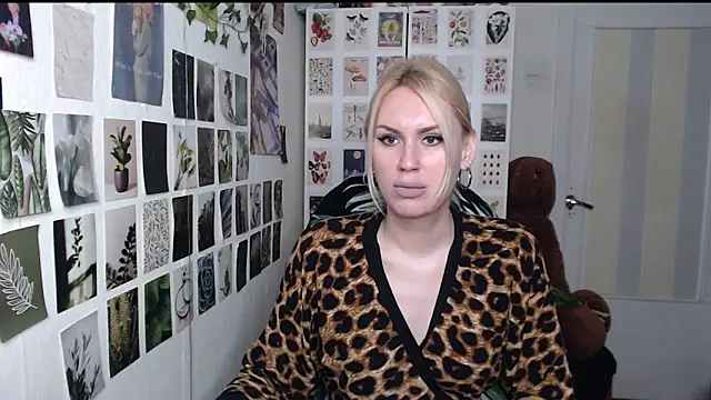 Snapshot of CapriScorpion chatting on June 13, 2026, 10:46 am CapriScorpion online show from June 13, 2026, 10:46 am