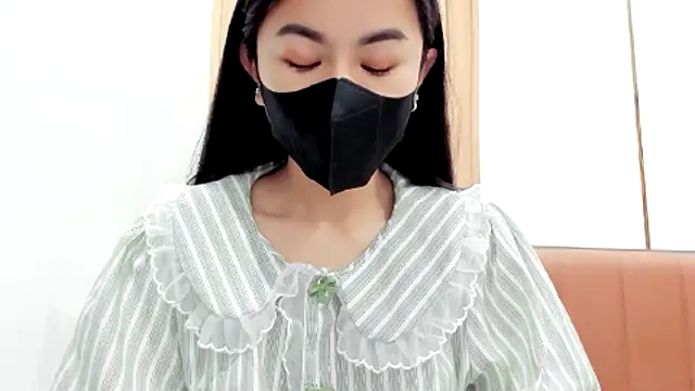 Lita-Julia online show from February 17, 2025, 9:13 am