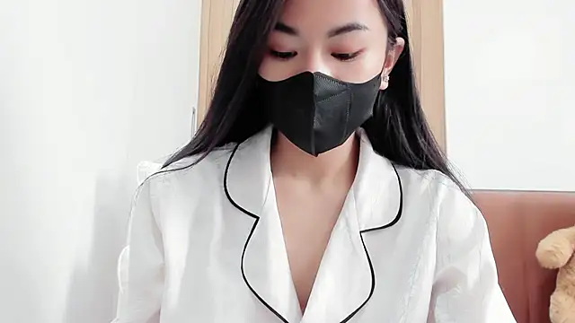 Lita-Julia online show from February 26, 2025, 8:59 am