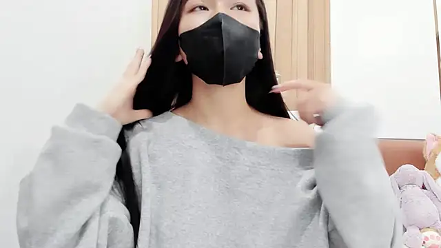 Lita-Julia online show from March 15, 2025, 4:43 pm