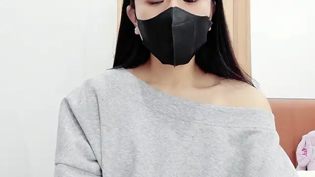 Lita-Julia online show from March 15, 2025, 11:06 pm