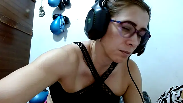 mademonsexy online show from October 10, 2025, 3:38 am