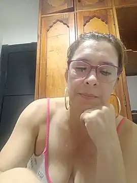 mademonsexy online show from May 10, 2026, 3:23 am
