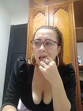 mademonsexy online show from June 16, 2026, 3:31 am