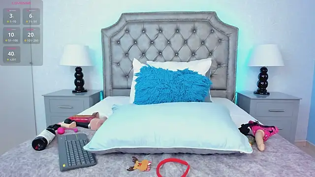 AdelaBrown online show from December 12, 2024, 6:14 am