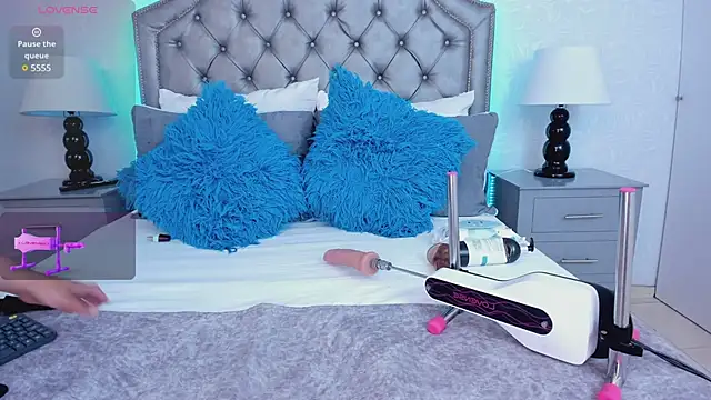 AdelaBrown online show from December 20, 2024, 4:09 am