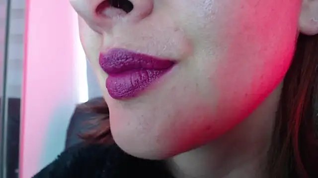 queen fetish online show from April 28, 2026, 9:09 pm