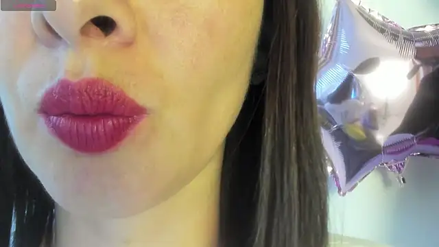 Snapshot of queen_fetish chatting on June 9, 2026, 7:58 pm queen fetish online show from June 9, 2026, 7:58 pm